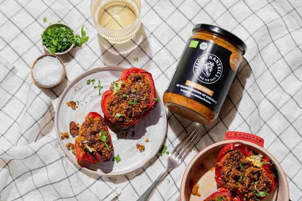 Geröstete Paprika gefüllt mit Quinoa-African Bowl – Löwenanteil Geröstete Paprika gefüllt mit Quinoa-African Bowl – Löwenanteil